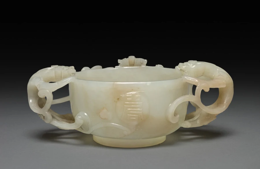 Chinese white jade cup with dragon handles and a round shou character, Kangxi reign, 1662 to 1722. Photo: Cleveland Museum of Art, CC0