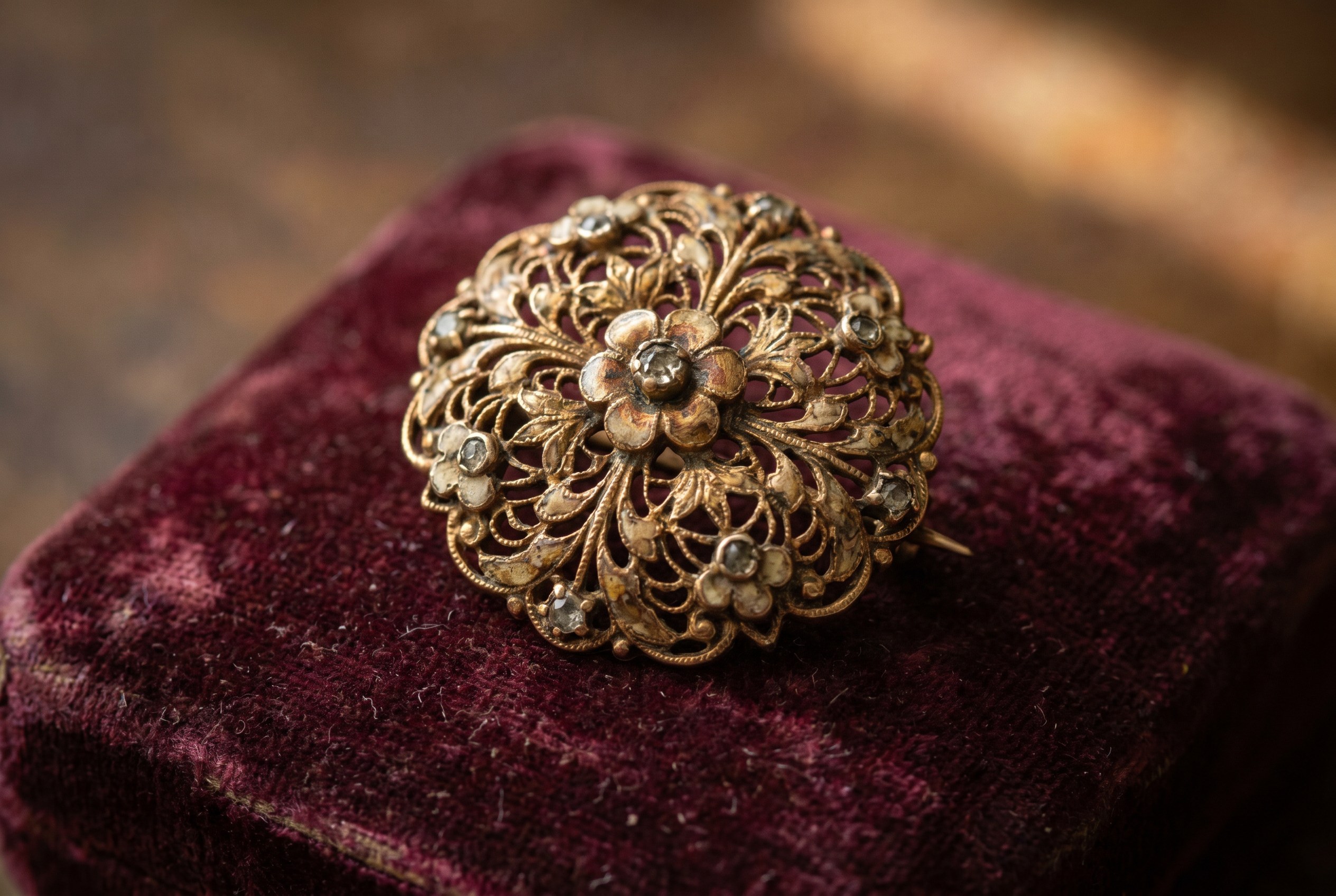 Georgian pinchbeck ornate brooch with aged patina