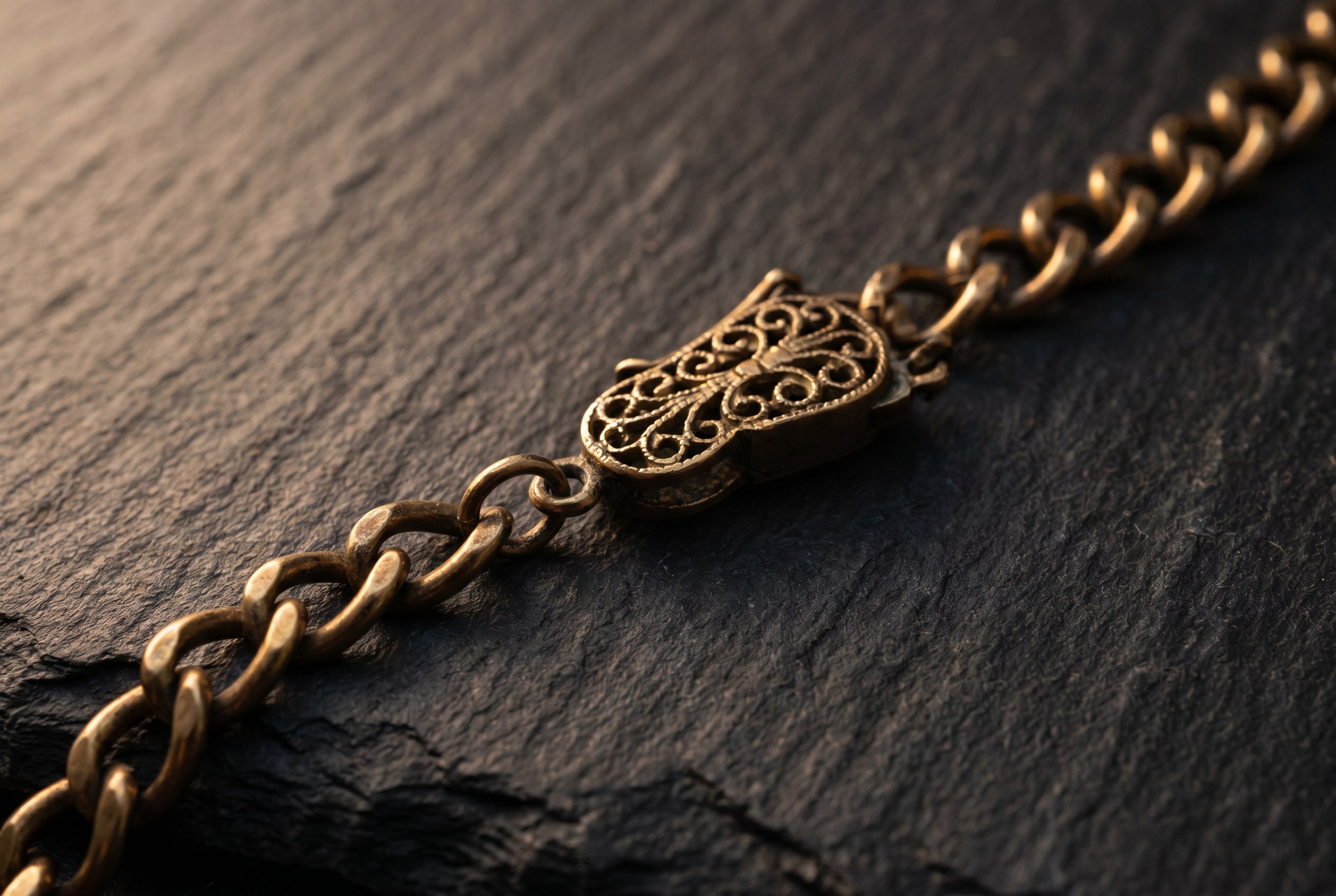 Ornate Georgian pinchbeck long guard chain detail