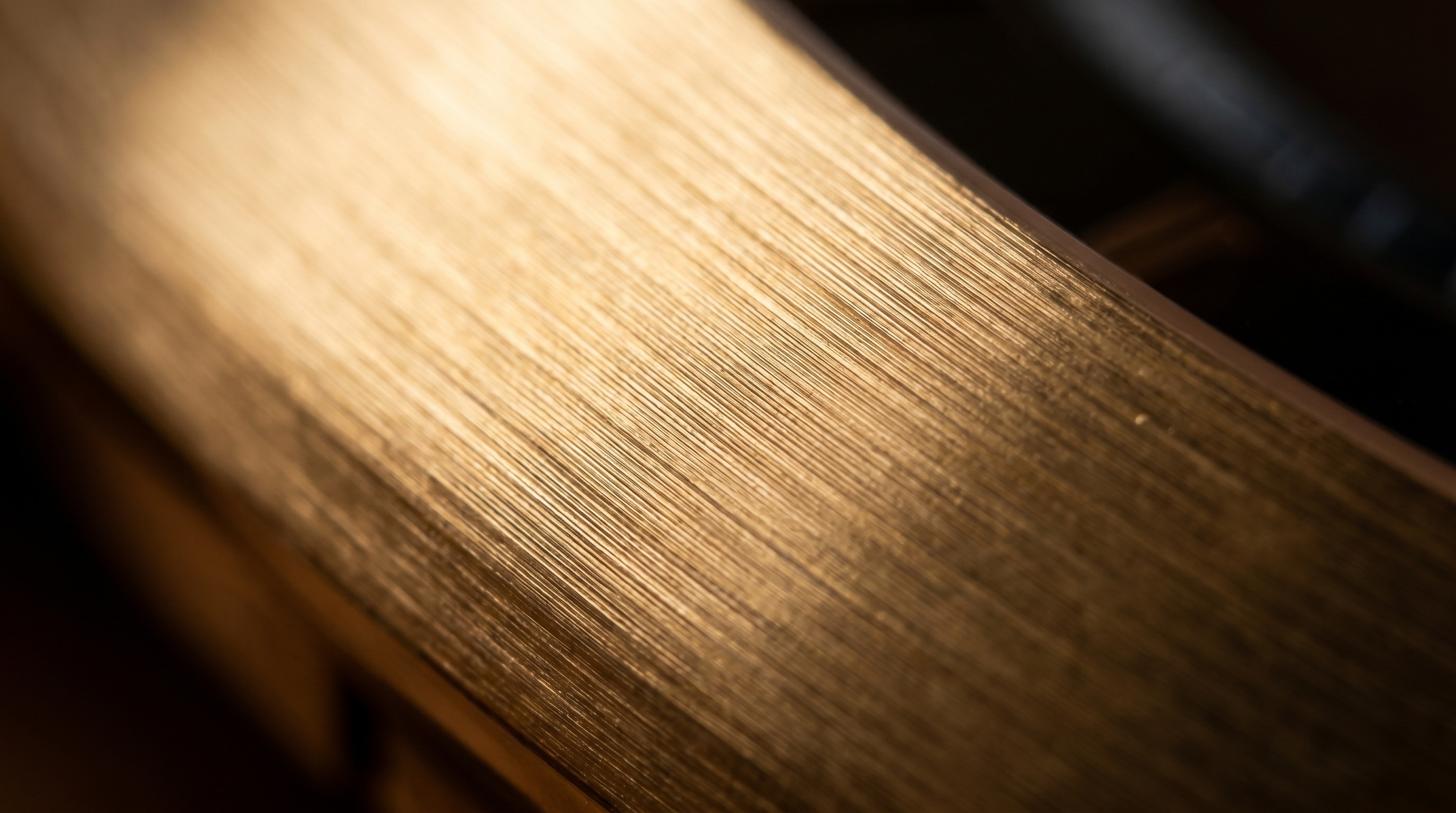 Close-up of Buccellati Rigato fine parallel-line hand-engraved gold