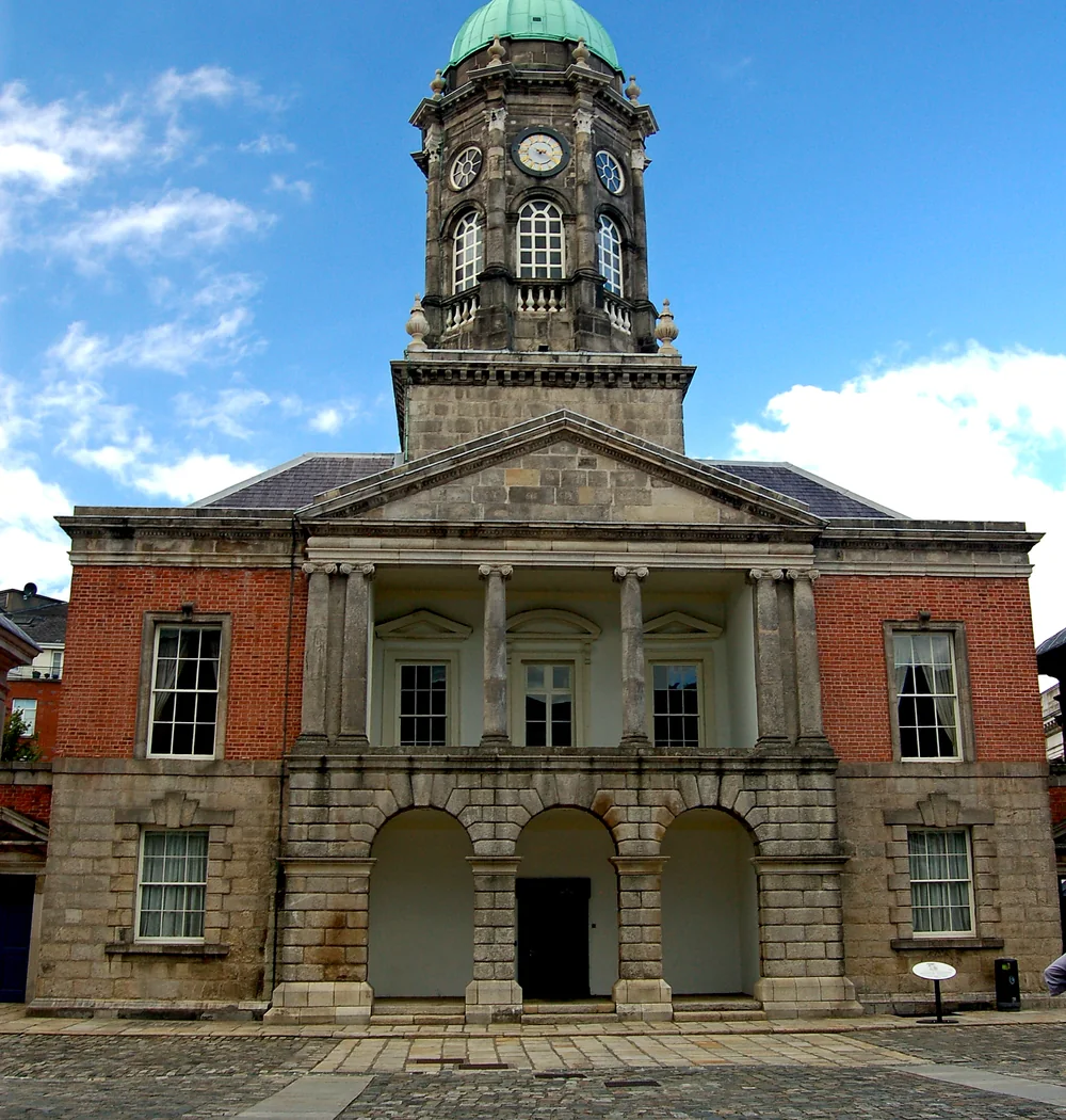 The Bedford Tower in the Upper Yard of Dublin Castle, which housed the Office of Arms where the Irish Crown Jewels were kept in 1907