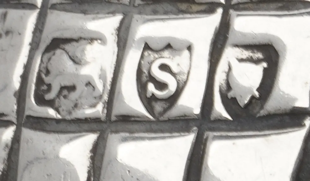 London hallmarks with the date letter S for 1893 on a silver golf ball salt