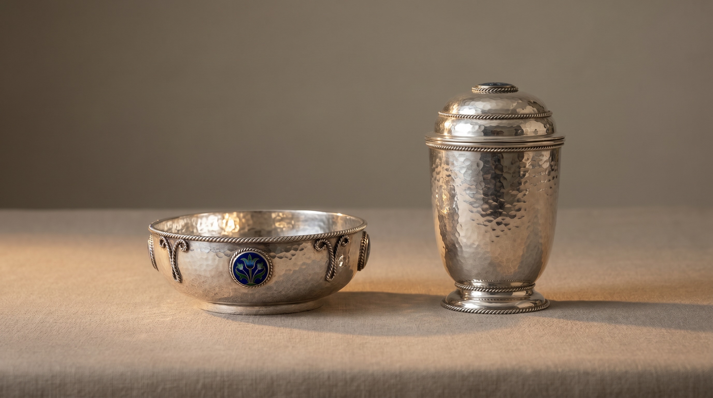 Arts and Crafts hand-raised English sterling silver bowl in the style of Omar Ramsden — Mozeris Fine Antiques guide
