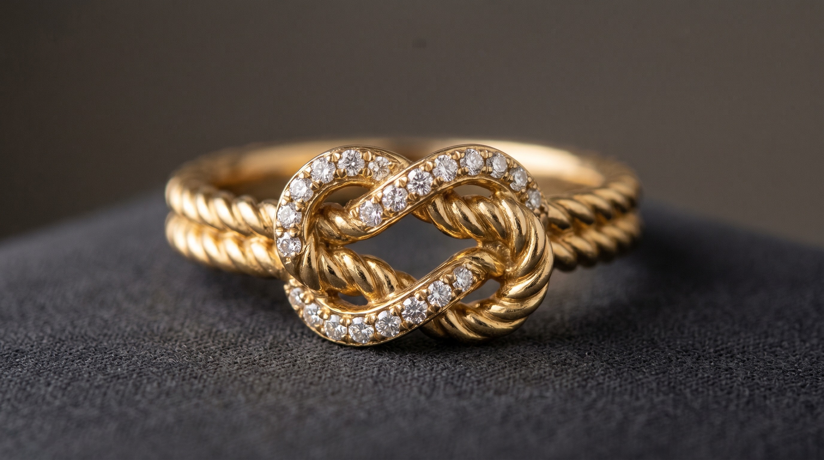 Tiffany Knot twisted-rope gold ring with diamonds