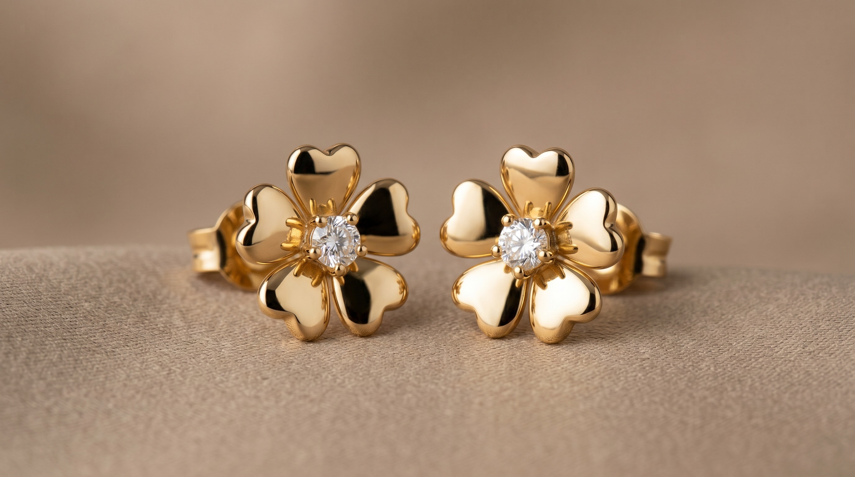 Van Cleef Frivole mirror-polished gold flower earrings